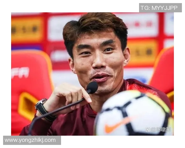 南方足球明星历届排名全解析与球迷心目中的传奇球员回顾 南方足球明星历届排名全解析与球迷心目中的传奇球员回顾